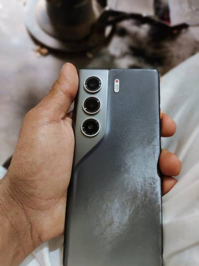 Tecno camon 40 pro full box