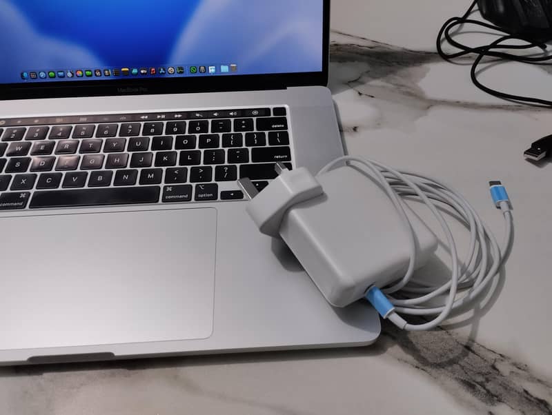Mac Book Pro 2020 2