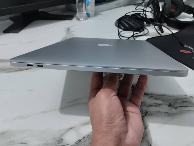 Mac Book Pro 2020 6