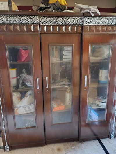Divider 3 doors with spread partition, Excellent condition