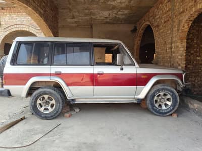 MITSUBISHI PAJERO 4X4 1989