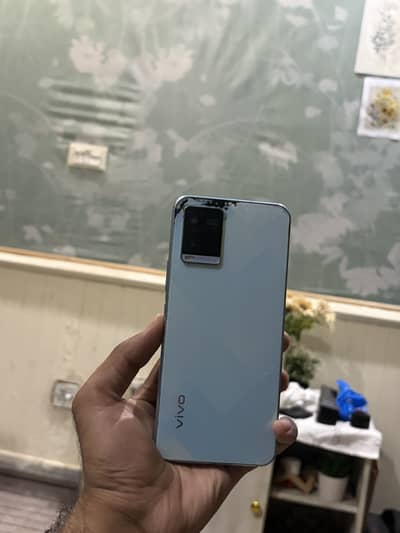 Vivi Y21 4GB of RAM (+1GB extended RAM) 64GB storage