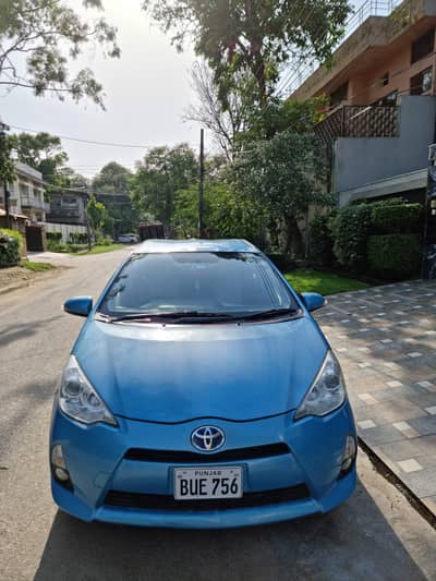 TOYOTA AQUA 2012 MODEL 90,000kms mileage