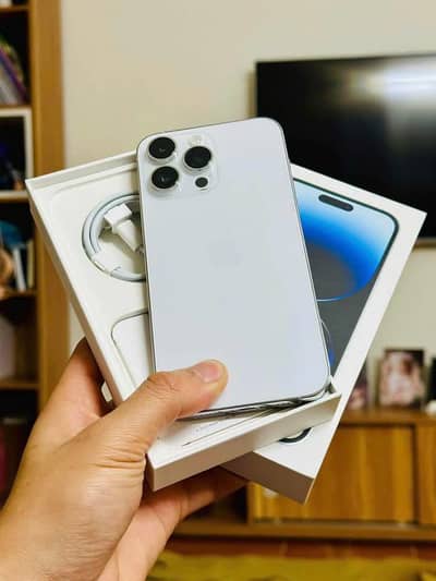 i Phone 8plus, 11,12,13,14,15 pro max on instalment Whatsap 3260768968