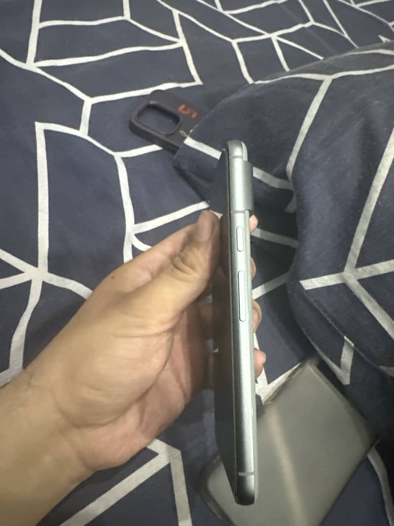 Google pixel 8 1