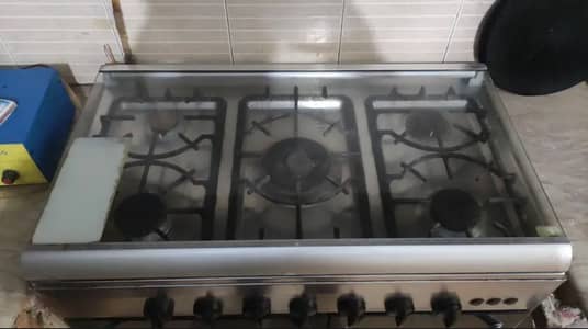Gas stove