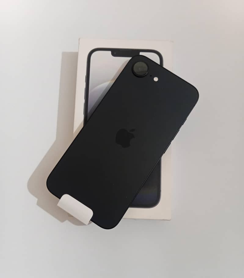 iPhone 16e. 2