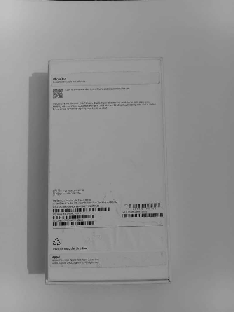 iPhone 16e. 3