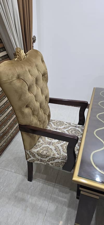Dining Table with 08 Chairs