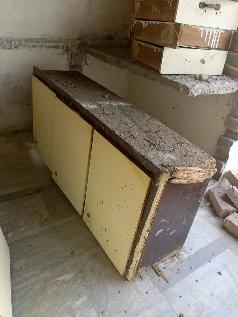 Kitchen Cabnet 1