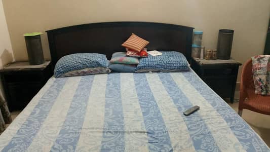 bed /  dressing  / lamp