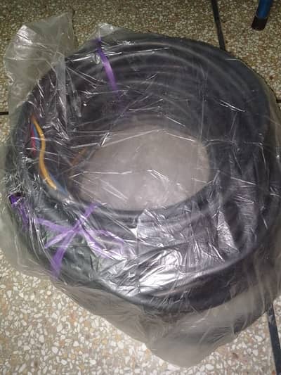 Siemens electric cable 600/1100 volts four core 89 feet single piece