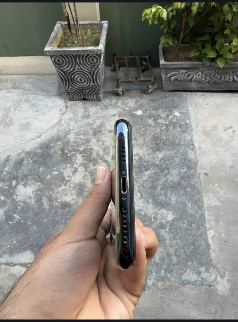 Iphone 11 pro max 1