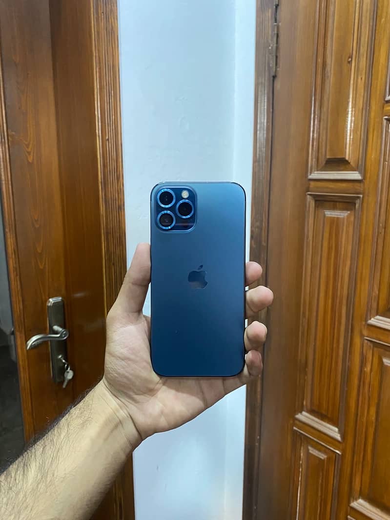 iPhone 12 Pro Max 1