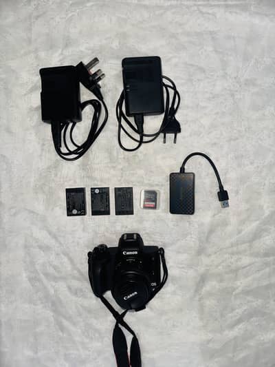 Canon EOS M50 , Apkina heavy duty Tripod