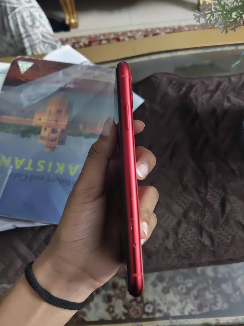 IPHONE 11  1