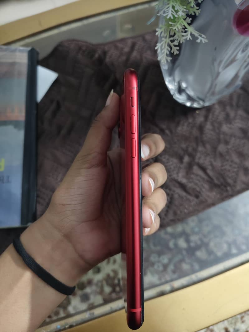 IPHONE 11  3