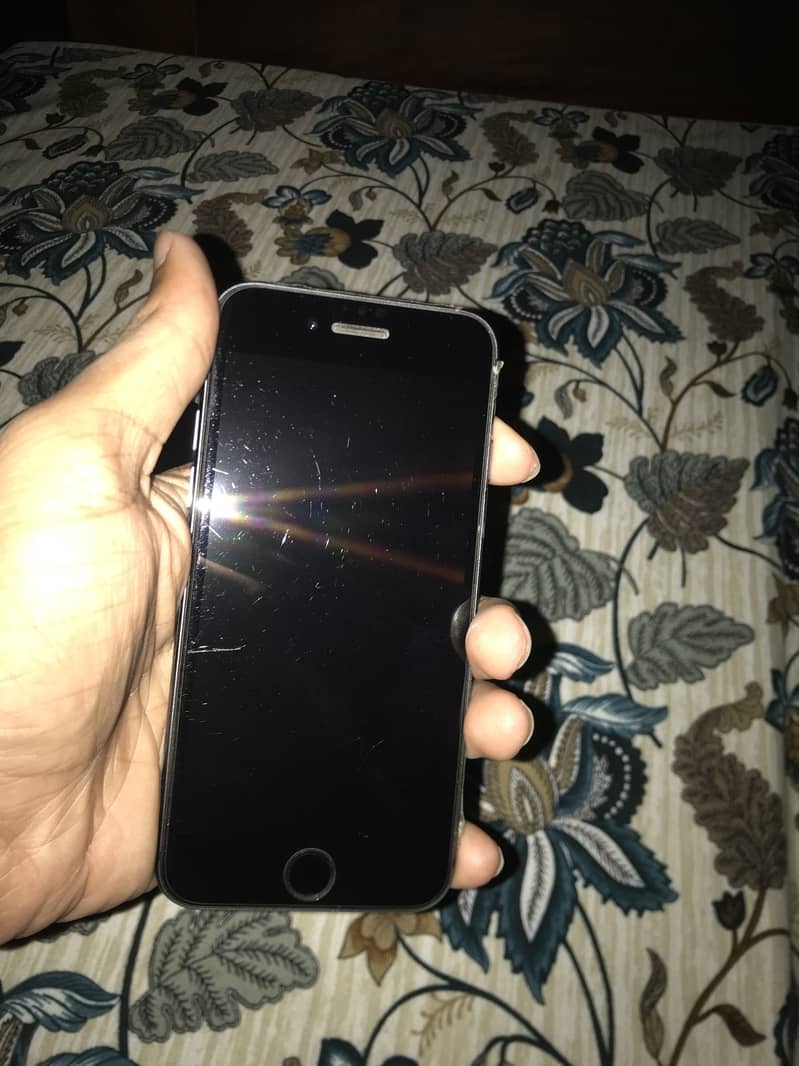 iPhone 8 0