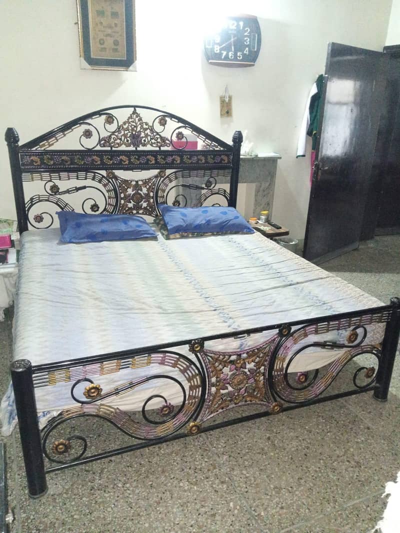 Iron Bed 0