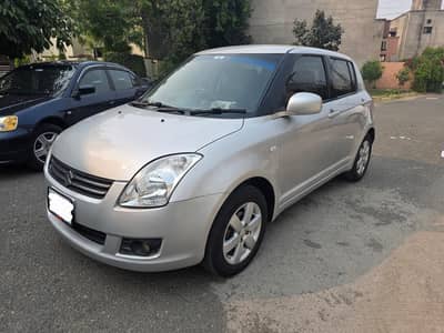 Suzuki Swift 1.3 DLX in brandnew immaculate condition.
