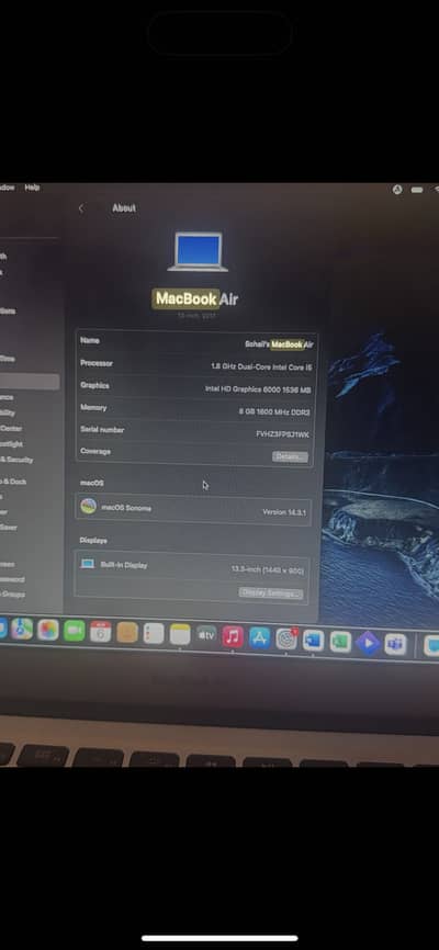 Mac book 2017 good condittion