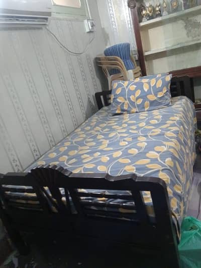 wide single bed