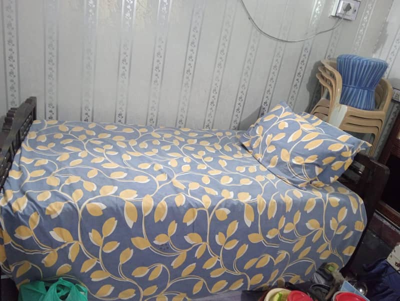 wide single bed 1
