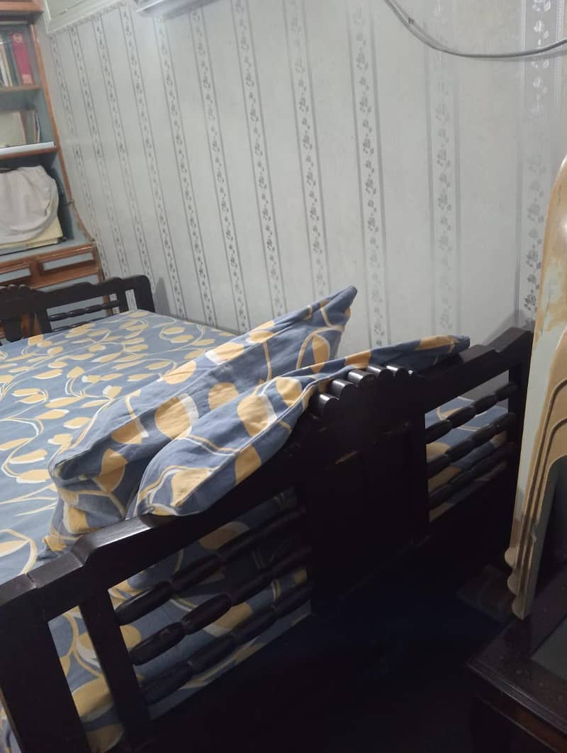 wide single bed 2