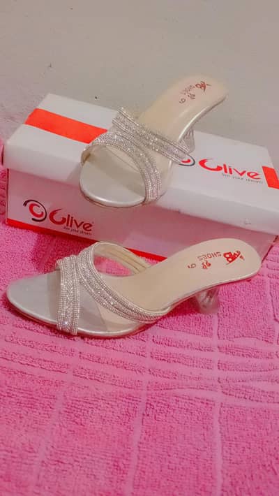 silver heel size 9-box pack,used once
