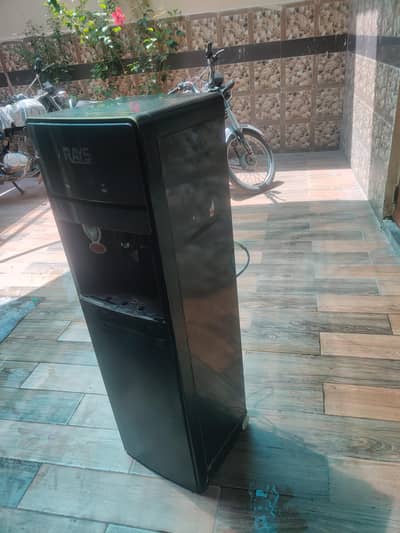 Water Dispensor