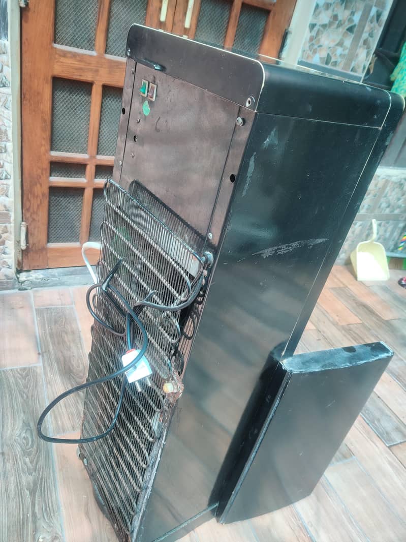Water Dispensor 4
