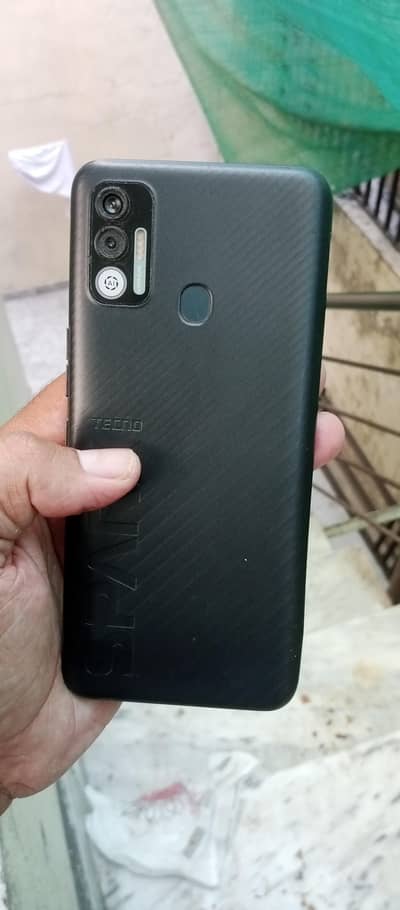 Tecno spark 7 (2/32) Argent sale camera duno blur hai