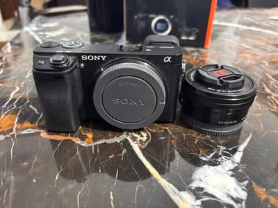 sony a6300 mirrorless camera with 16:50 lense