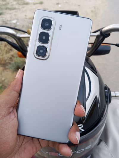 infinix hot 50pro plus 8gb 256gb
