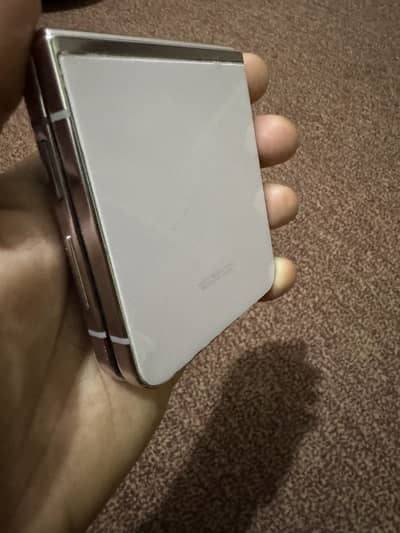 Samsung Z Flip 5 - 8/256 PTA Approved Exchange possible