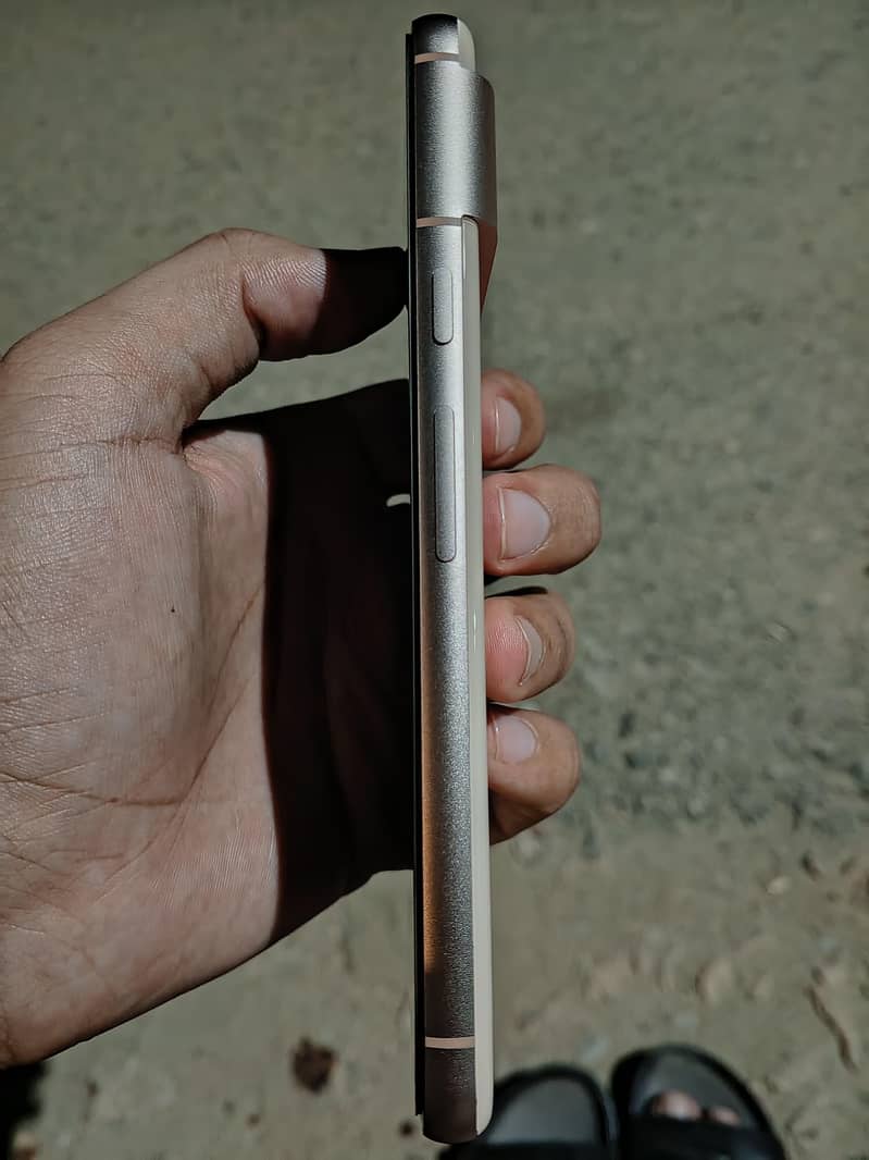 Google Pixel 8 3