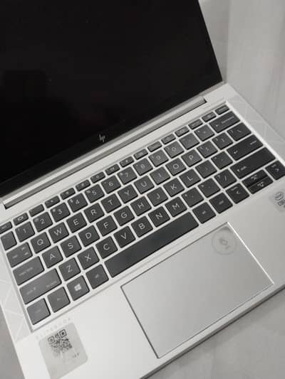HP 830 G7