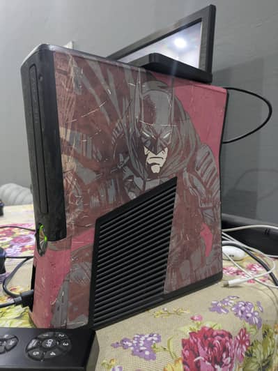 Xbox 360 230gb, new condition, 25-30 Heavy Games