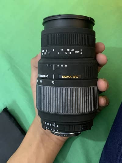 Sigma DG Macro Lens Very Slightly Used