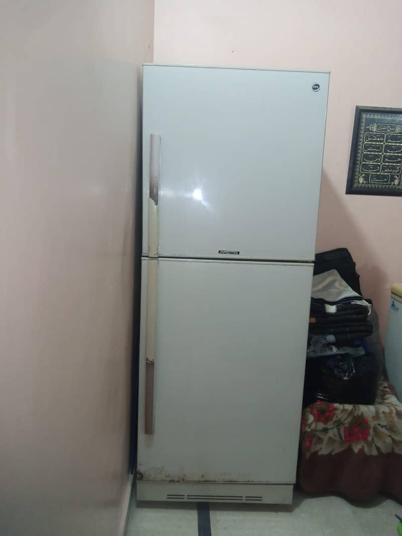 Refrigerator 0