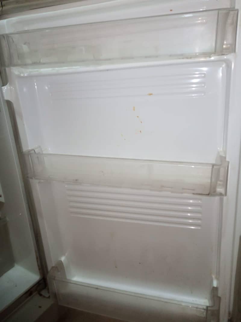 Refrigerator 4