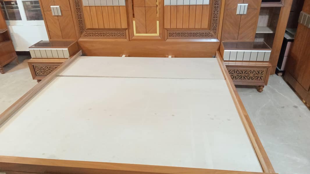 large bed two site  table 1