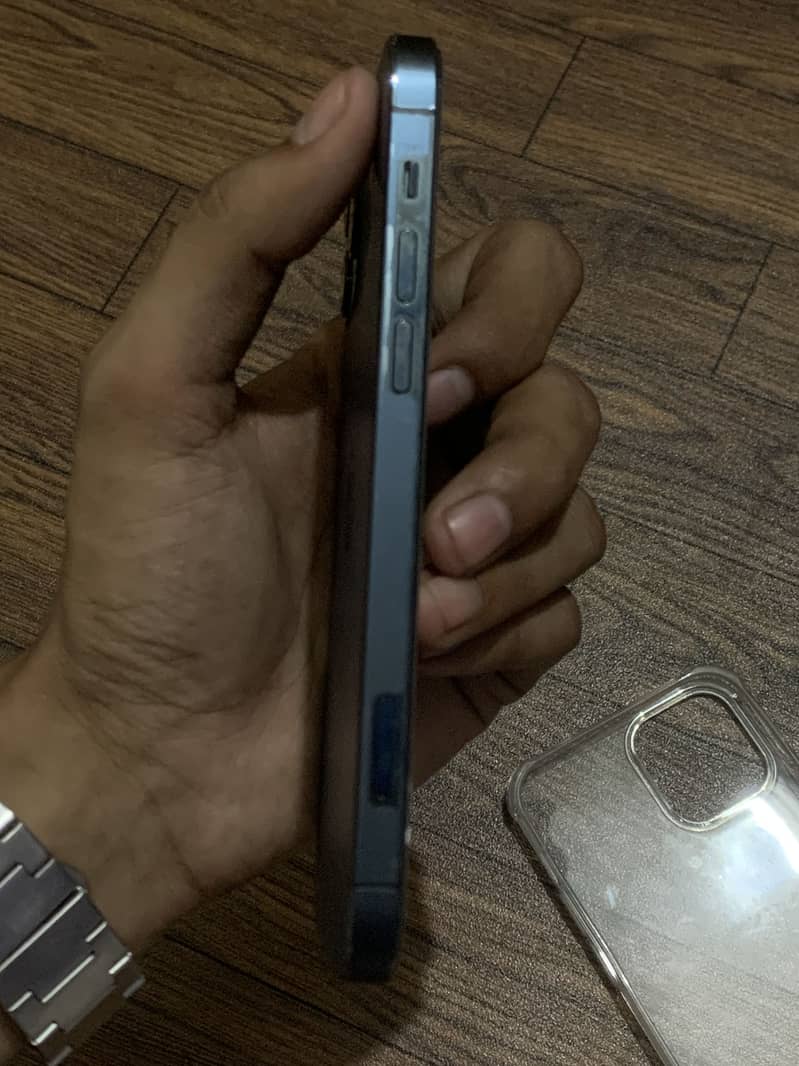 Iphone 12 pro 1