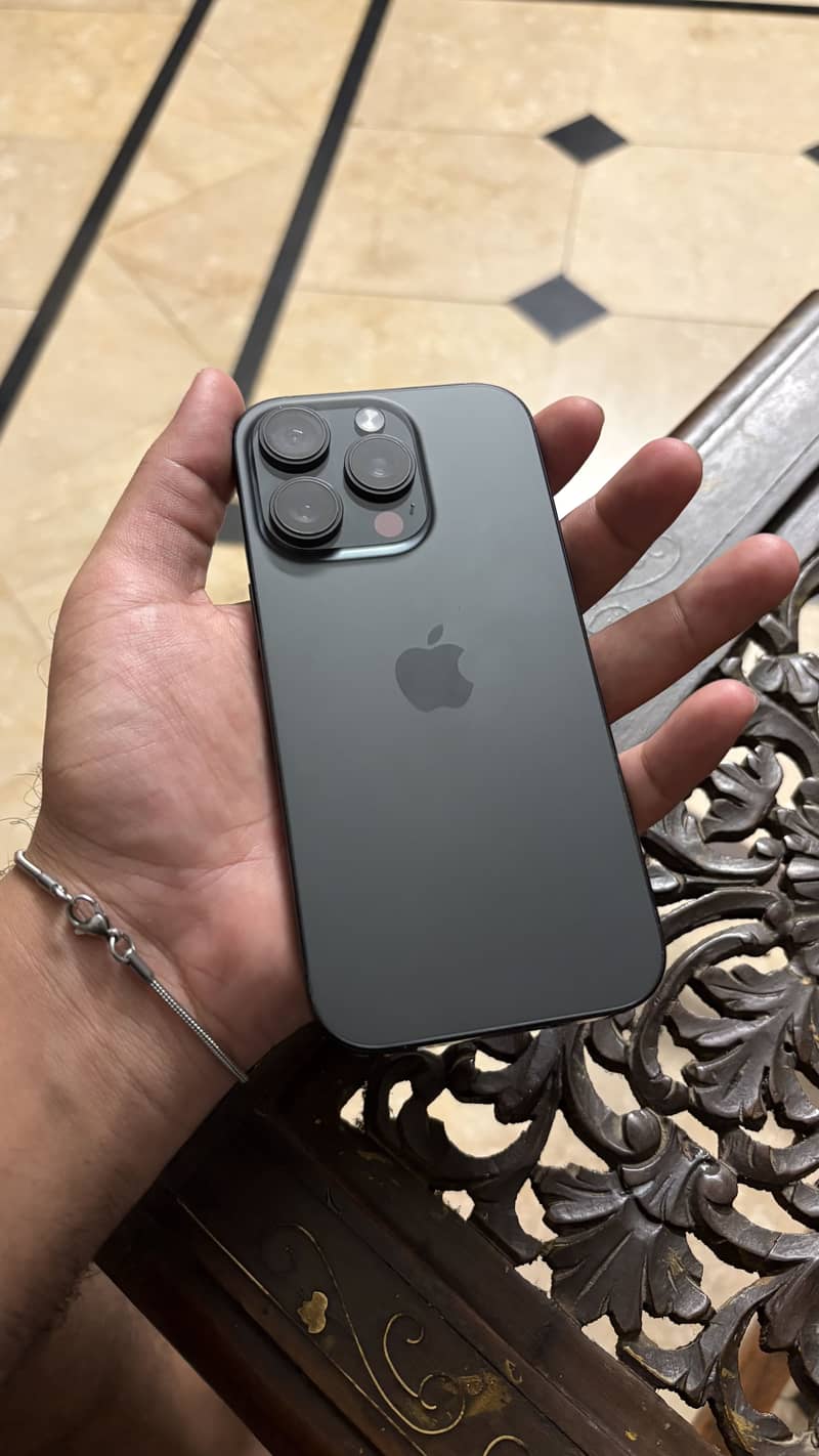 iPhone 16 pro 0