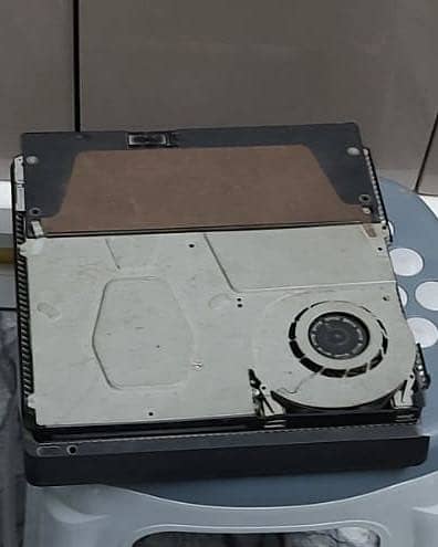Ps 4 slim 0