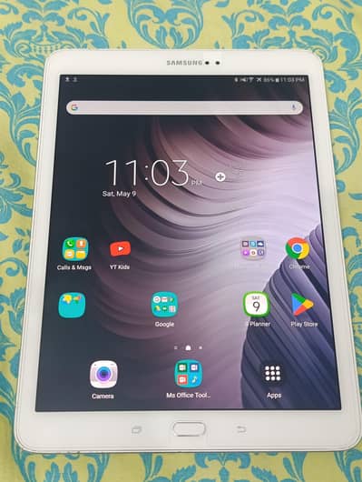 Samsung Galaxy Tab (SM-T815y)