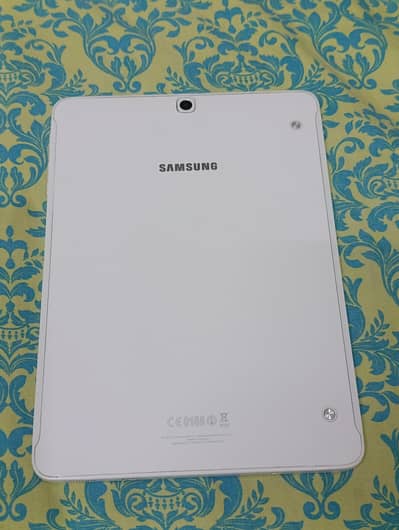 Samsung Galaxy Tab (SM-T815y)