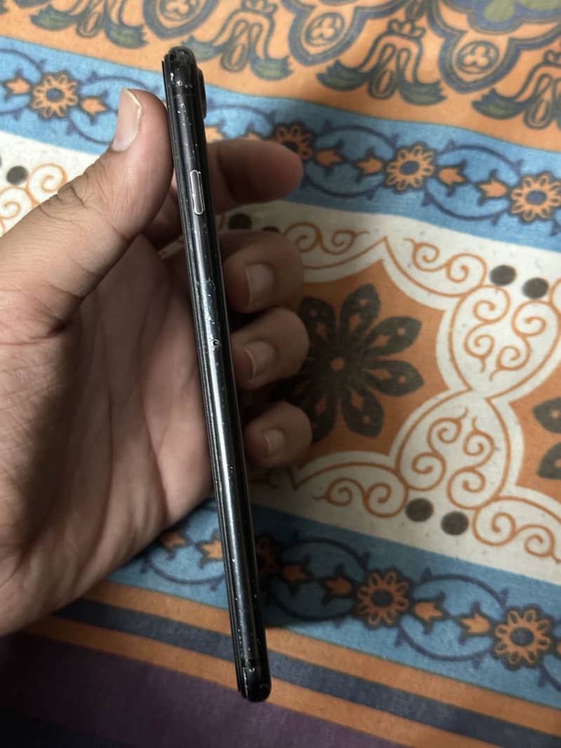 Iphone 7plus pta approved 5