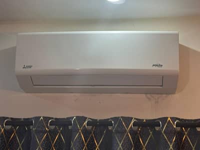 Mitsubishi 1.5 ton. DHA