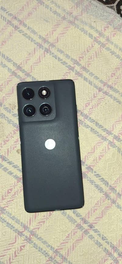 moto edge 2025